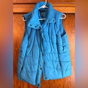 NY&Co blue puffer vest
